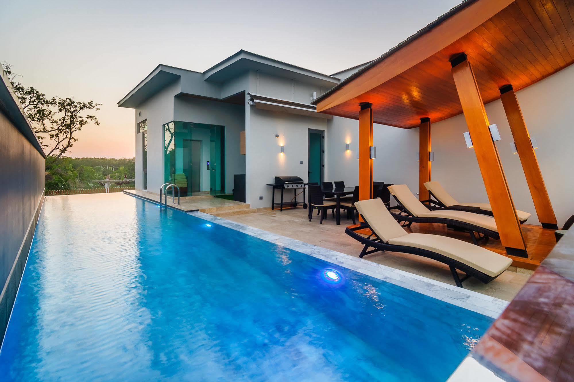 Elemental Villas Rawai Exterior photo